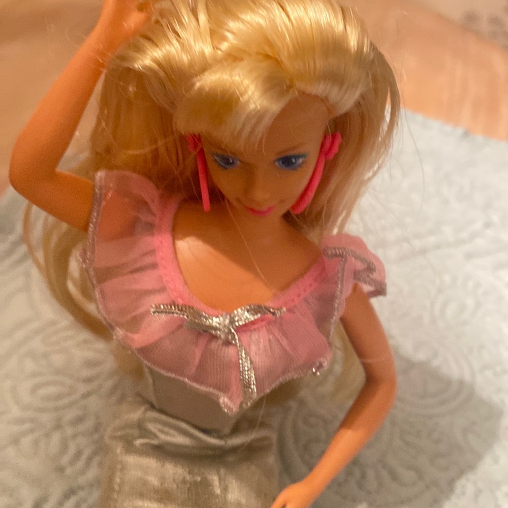 Barbie doll 1980’s